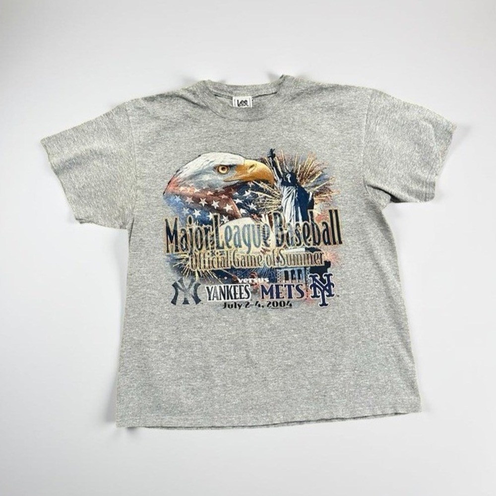 Vintage Yankees vs. Mets "Official Game of Summer" T-Shirt 2004 Medium